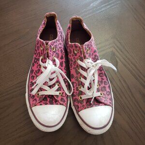 Women's Converse size 9